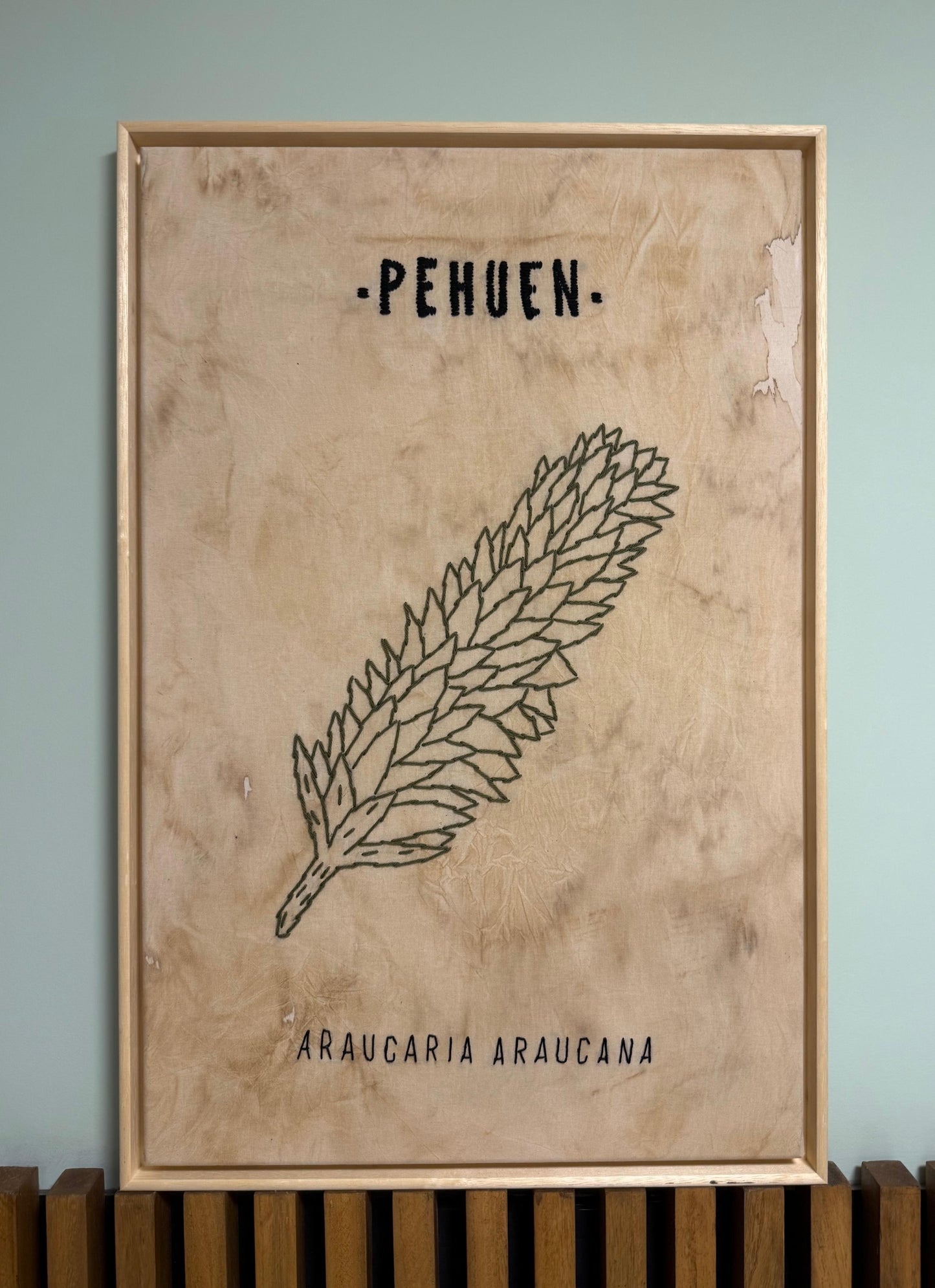 CUADRO BASTIDOR BORDADO PEHUEN